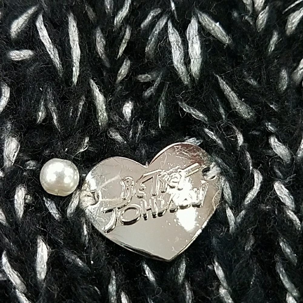 Betsey Johnson Snood & Beanie Set - Picture 2 of 5